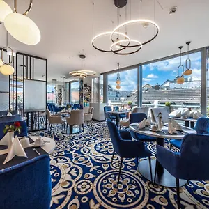 4* Отель Western Premier Royal Blue